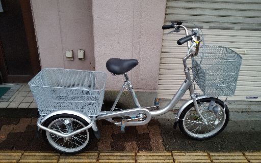 超美品☆☆canary[カナリー]18/16吋 大人用三輪車 シングル/メタリックシルバー