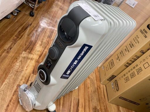 【店頭販売のみ】DeLonghi（デロンギ）のオイルヒーター『HJO812』  入荷しました！！