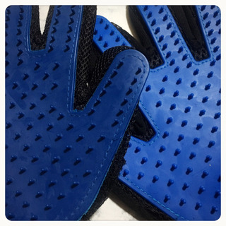 [未使用]犬猫 ペットブラシ グルーミンググローブ 両手 青 手袋 シリコン製