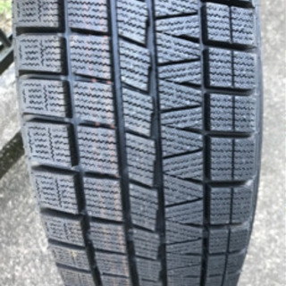 スタッドレスタイヤ　４本　新品未使用