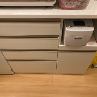 ニトリ  リガーレ　カップボード　売ります
