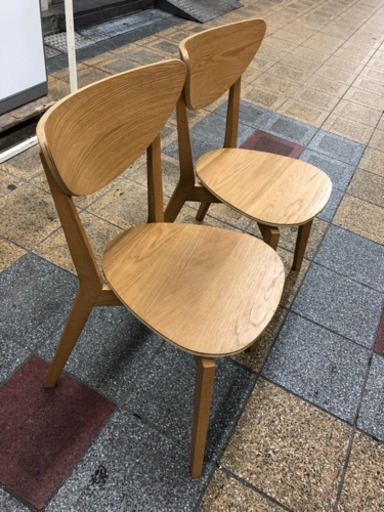 IKEA 椅子二つ
