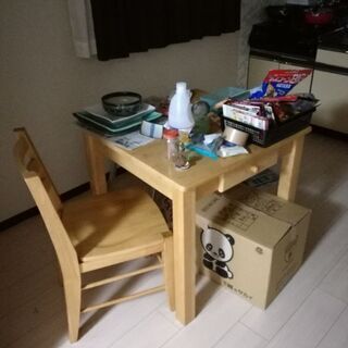 【ネット決済】値下げ　二人用のテーブル、椅子セット