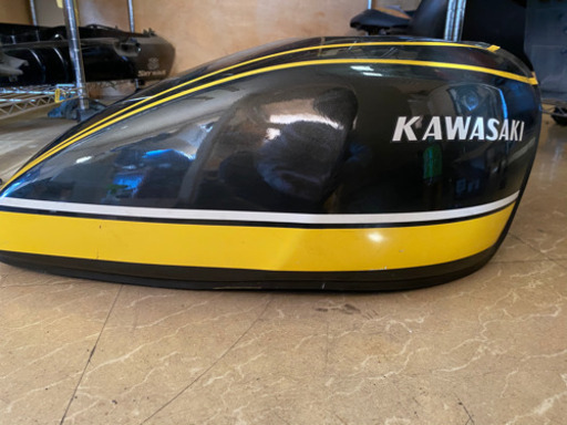 KAWASAKI ゼファー400 純正燃料タンク コックなし