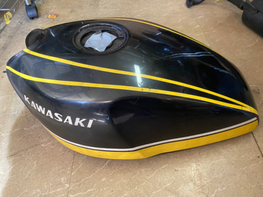 KAWASAKI ゼファー400 純正燃料タンク　コックなし