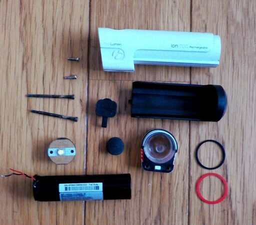 自転車 トレック Trek フロントライト Bontrager Ion700 ジャンク品