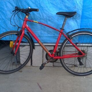 GIANT-MOMENTUM iNEED W-1 700C21速450mmクロス 自転車】GIANT-MOMENTUM iNEED W-1 700C アルミ 21速 450mm クロス