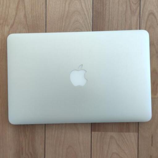 【バッテリー新品に交換済み】Macbook air. 11インチ美品 重さ1.08kg で軽い！