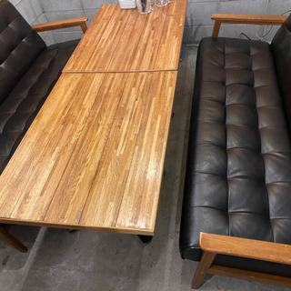 ローソファー、ローテーブル