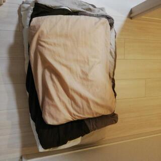 【ネット決済】ダブルサイズ　羽毛布団　敷きパッド　枕　セット