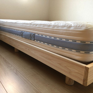 magniflexマットレス＋ニトリベッドフレーム／ダブルサイズ【引取 11/28迄】