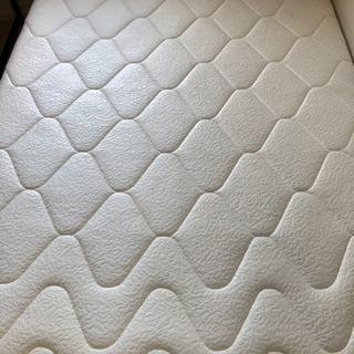 magniflexマットレス＋ニトリベッドフレーム／ダブルサイズ【引取 11/28迄】