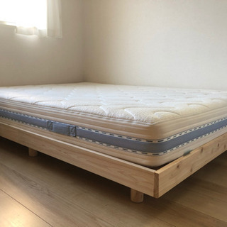 magniflexマットレス＋ニトリベッドフレーム／ダブルサイズ【引取 11/28迄】