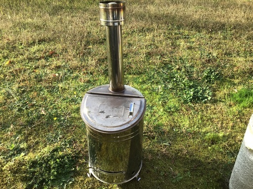 小型焼却炉　暖炉　薪ストーブ　燻製機