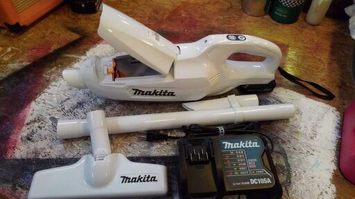 【店舗同時販売中】マキタ　CL107FD　10.8v　充電クリーナーセット【店頭ご来店購入限定】