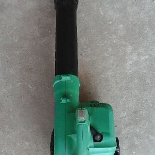 ブロア  エンジン式　タナカ製　 お庭や敷地内の楽ちん お掃除 ❢❢ パワー風 ❢❢