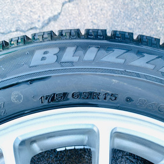 バリ溝❗ スタッドレス&アルミホイール4本セット 175/65R15‼️