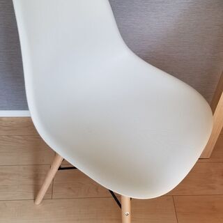 ダイニングテーブルと椅子4脚値下げしました