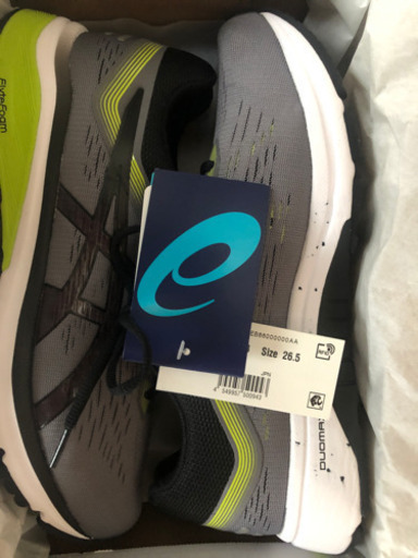 アシックス　ジョギングシューズ　未使用