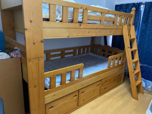 ２段ベッド　収納付き　シングルサイズ