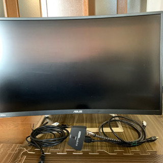 ASUS社 湾曲型32型ディスプレイ