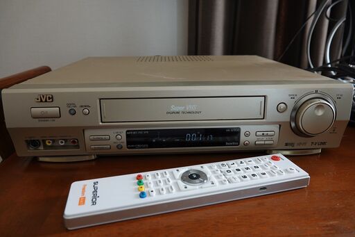 S-VHS PALビデオデッキ　ビクター　HR-S7600EU(中古品）