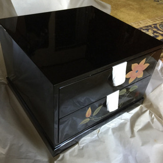 工芸品 鉄仙 漆塗り 二段式小物入れ引き出し 