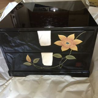 工芸品 鉄仙 漆塗り 二段式小物入れ引き出し 