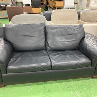 ドルチェヴィータ　3人掛けソファー