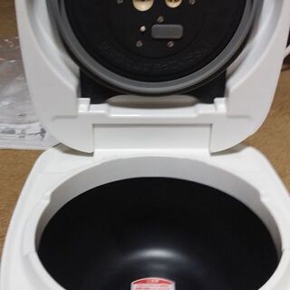 ZOJIRUSHI 圧力IH炊飯器 JPC B101