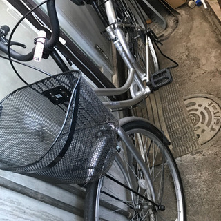 シルバーの自転車