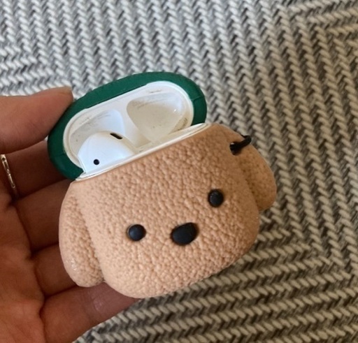 AirPods、ケース