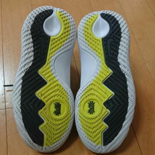 Nike ナイキ カイリー バッシュ 23cm カビゴン 砺波の家具の中古あげます 譲ります ジモティーで不用品の処分