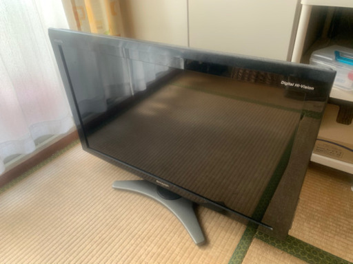 32インチ液晶テレビ