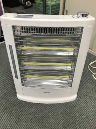 【寒くなる前に‼️】電気ストーブ DSE-KC105 山善 2016年製 スチーム