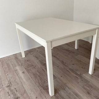 【ネット決済】IKEA 4人掛けダイニングテーブル　白