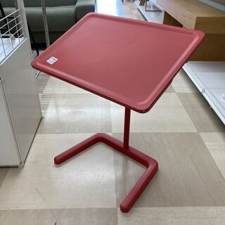 Vitra サイドテーブル NesTable レッド