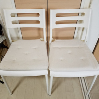 IKEAで購入 椅子２つ