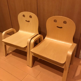 子ども椅子2つ差し上げます