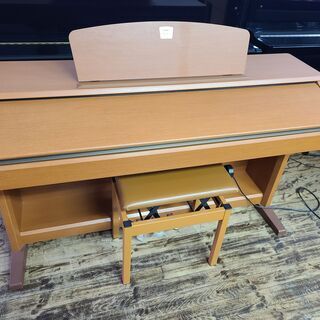 YAMAHA　CLP-120C　2004年製　￥22,000 YAMAHA CLP-120C 2004年製 ￥22,000