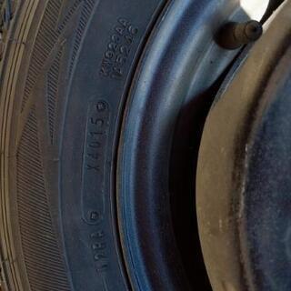 145R12 6PR LT ダンロップ ウィンターマックス スタッドレスタイヤ 2015年製 ４穴 ホイール付 ボンゴ バネット バントラック 埼玉