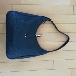 日本では廃盤のベーシックなHERMES