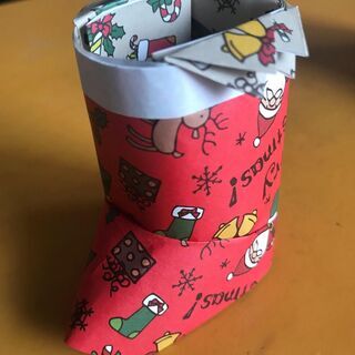 折紙講座　（小さいクリスマスブーツを作ります）