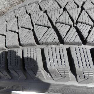 スタッドレスセット　225/65Ｒ17　ブリジストンブリザック　２０１８年製　バリ山