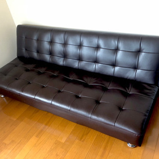 【ネット決済】高級感ある黒革　ソファーベッド