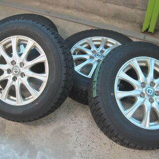 30プリウスで使用 15インチスタッドレスタイヤセット