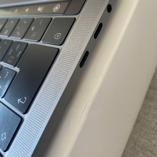 美品】【上位モデル】MacBook Pro,13inch,Touch Bar, TB3*4,2017