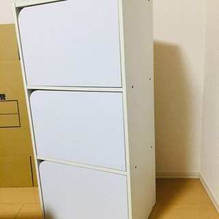【ネット決済】【至急！】カラーボックス　扉付き3段　白色