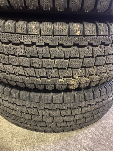 テリオスキッド外径アップ　195/80R15 スタッドレス　アルミホイール