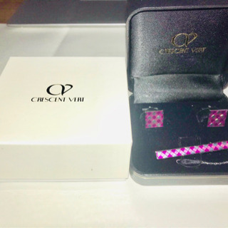 Crescent Vertのカフス、ネクタイピン